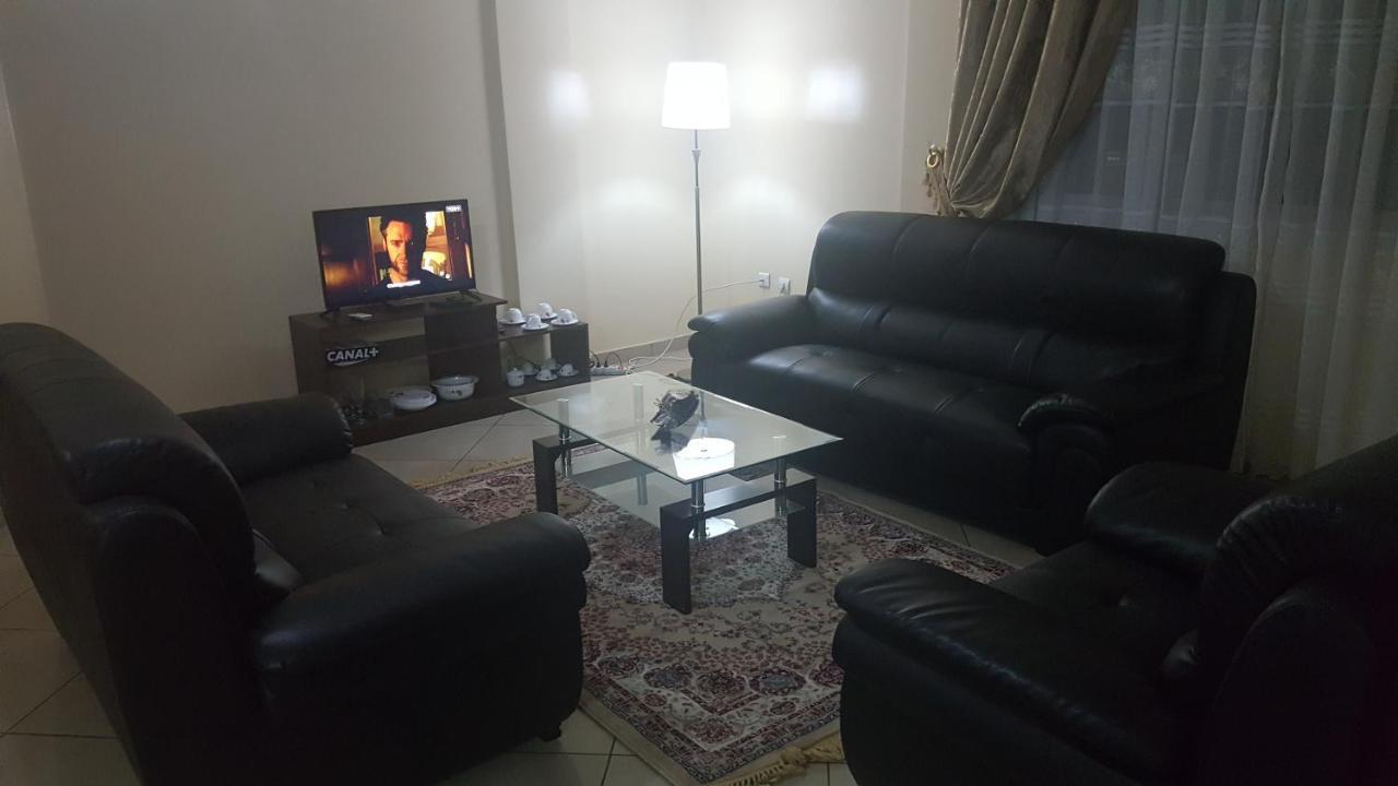 Residences Hotelieres Micheline Et Emile Bastos Yaounde Exterior photo