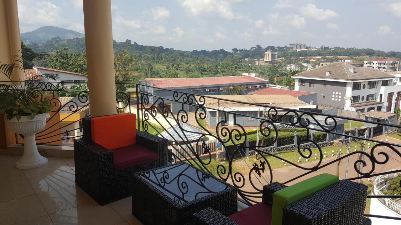 Residences Hotelieres Micheline Et Emile Bastos Yaounde Exterior photo